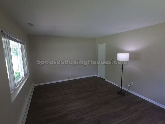 Foto del edificio - 4904-4906 Carvel Ave