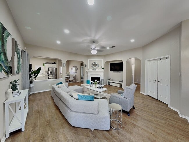 Building Photo - Charming Corner Lot Home in The Villages at Edgecliff – Crowley ISD!