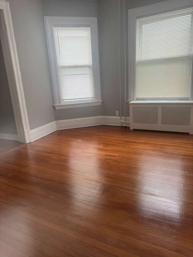 Foto del edificio - 270 N Fulton Ave