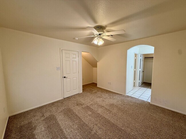 Foto del edificio - 2 Story Townhouse - Rancho Del Oro