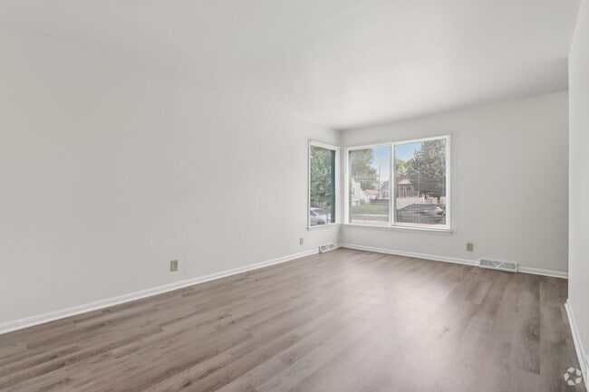 Building Photo - 1933 S 72nd St