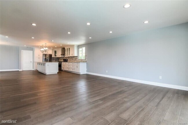 Building Photo - 4 br, 3 bath House - 4759 Del Moreno Pl