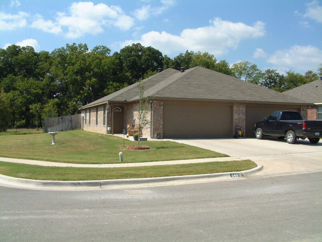 Building Photo - TERRY943