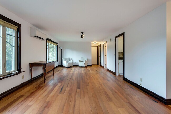Foto del edificio - Charming House in Multnomah Village