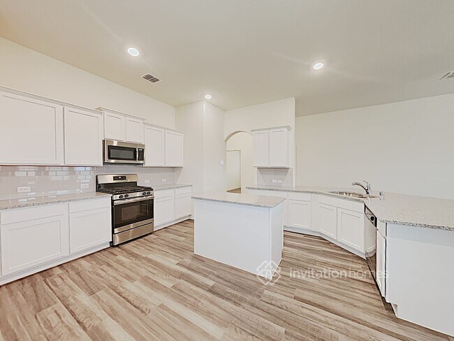Building Photo - 14464 Artisan Dr