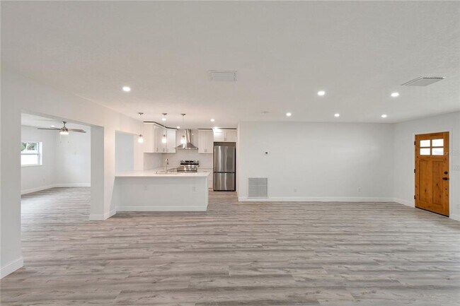 Foto del edificio - 5275 39th St S