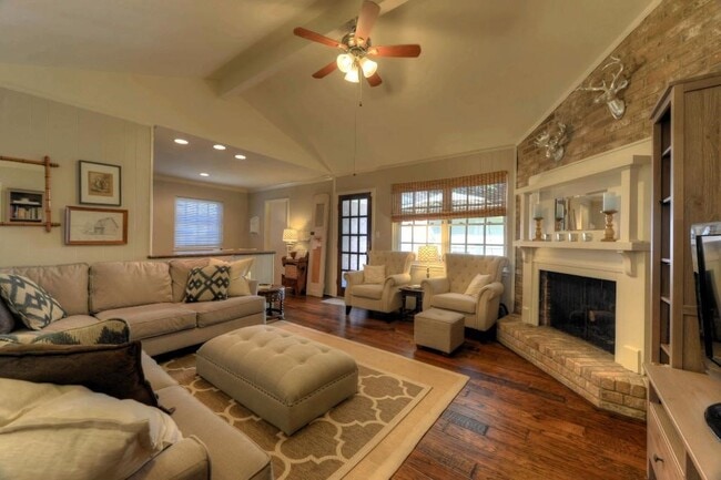 Foto del edificio - 14026 St Marys Ln