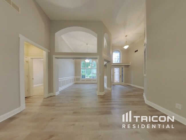 Building Photo - 628 Morgans Trace