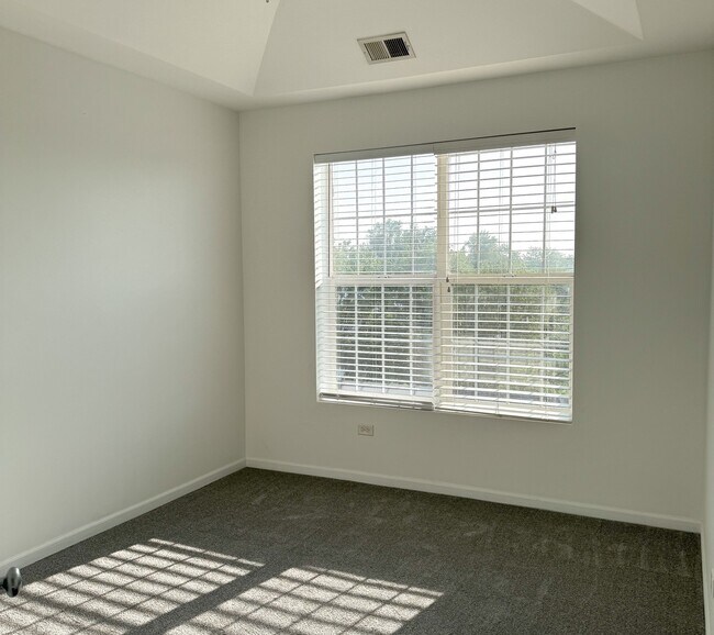 Foto del edificio - 16600 Liberty Cir