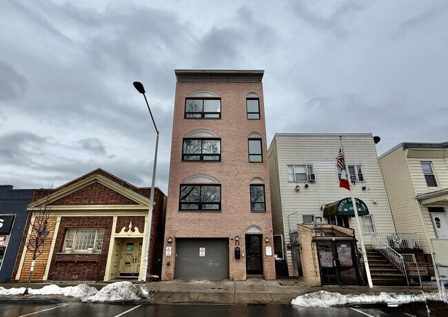 Foto del edificio - 4108 John F. Kennedy Blvd