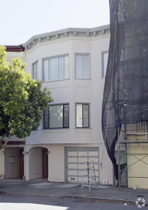 Primary Photo - 3475 Pierce St