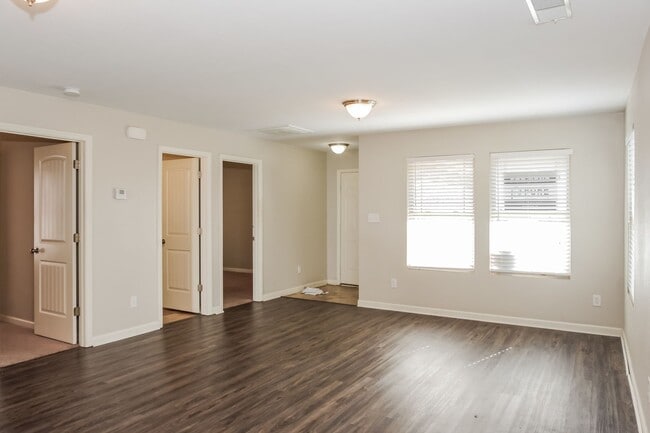 Foto del edificio - 135 Wethersfield Dr