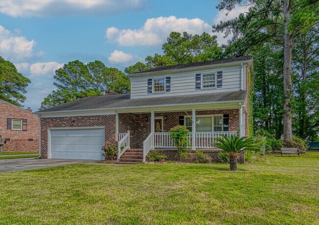 Foto del edificio - 21 Bayview Dr