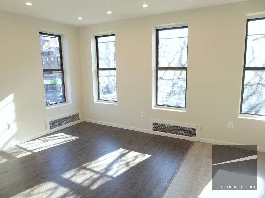Foto principal - 622 Vanderbilt Ave