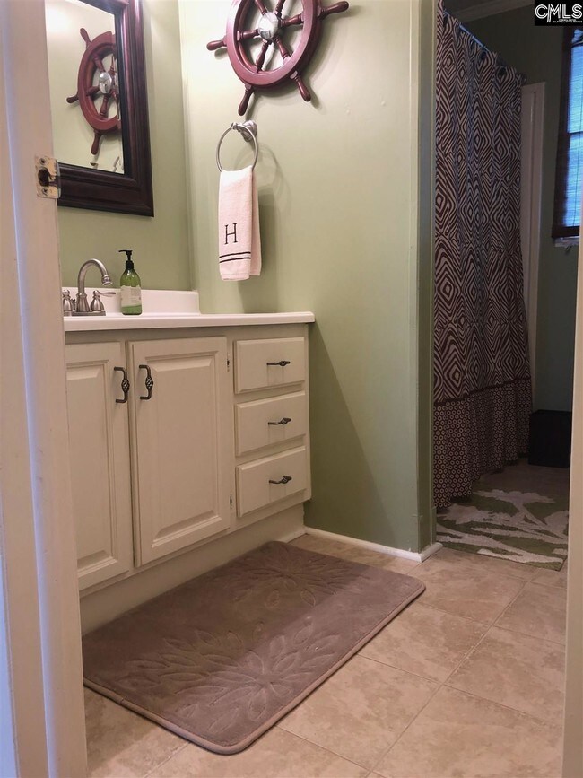 Foto del edificio - 2019 White Oak Rd