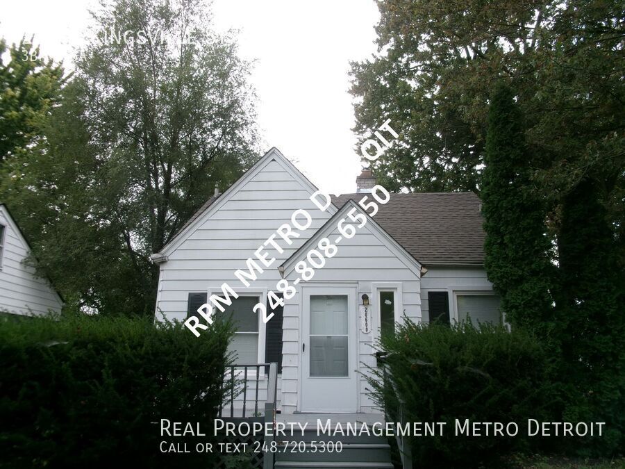 Primary Photo - Update 3-Bedroom Bungalow in Harper Woods.