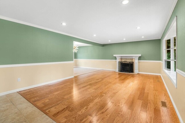Building Photo - 18122 NE 127th St