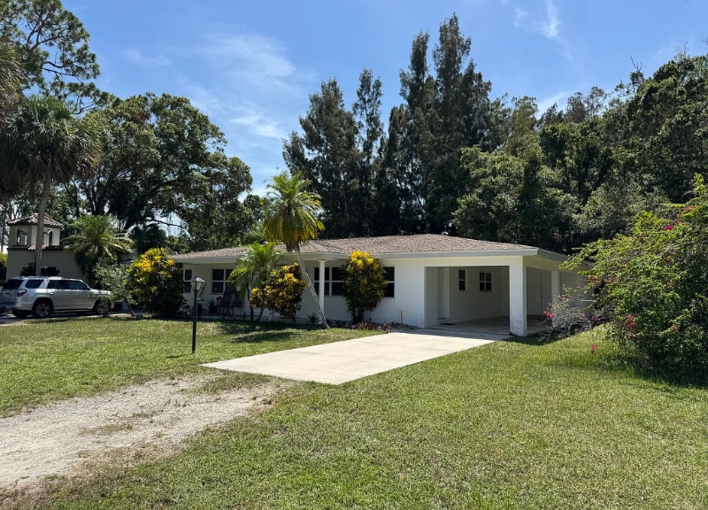 Primary Photo - 2555 Granada Ave
