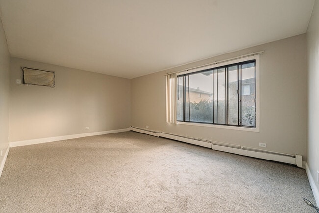 Building Photo - 14821 Kilpatrick Ave