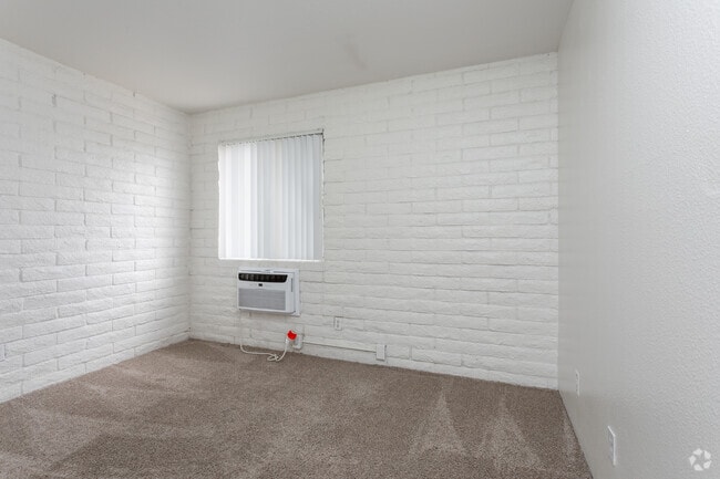 2HAB, 1BA - 615 ft² - Mountain Plaza Apartments