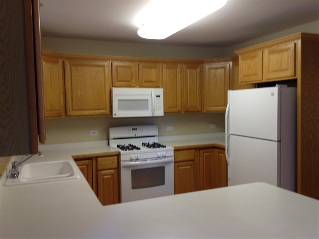 Building Photo - 11115 Huron Dr