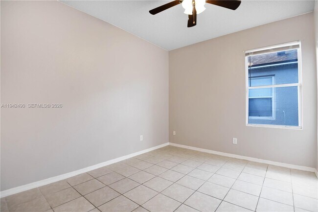 Foto del edificio - 915 Knollwood Dr