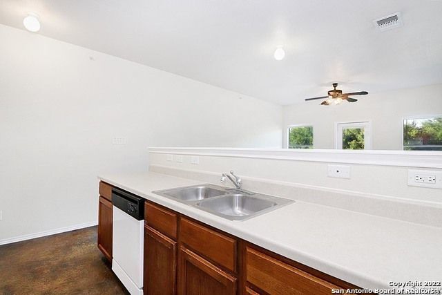 Building Photo - 10603 MATHOM Landing