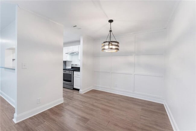 Building Photo - 103 Warm Springs Cir