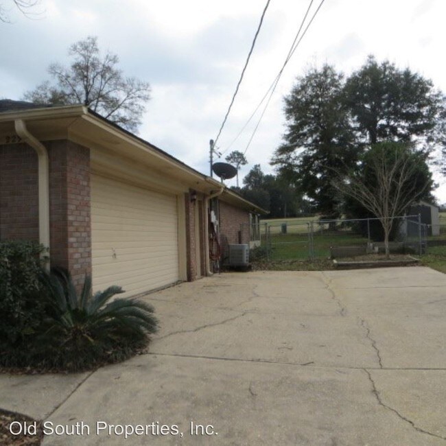 Building Photo - 4 br, 3 bath House - 2297 Greenbrier Rd