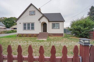 Building Photo - 2901 Fruit Valley Rd