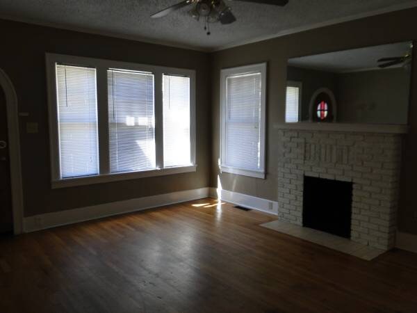 Foto del edificio - 3430 N Cypress St