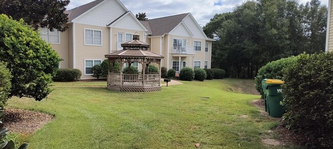 Foto del edificio - 1501 Partin Dr N