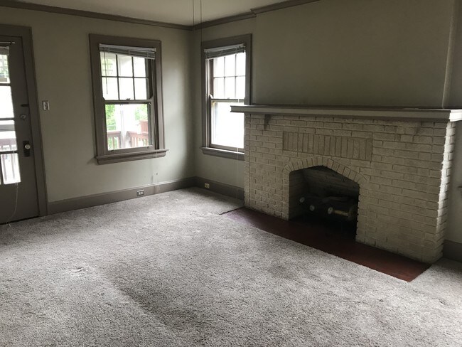 Sala de estar - 23 Holmesdale Ct