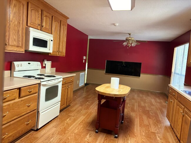 Building Photo - 2713 Fair Oak Ct