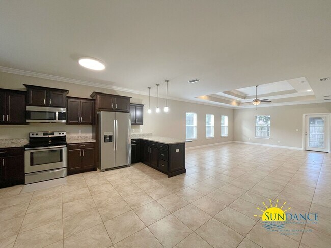 Building Photo - Gorgeous 3 Bedroom Home in Mary Esther!