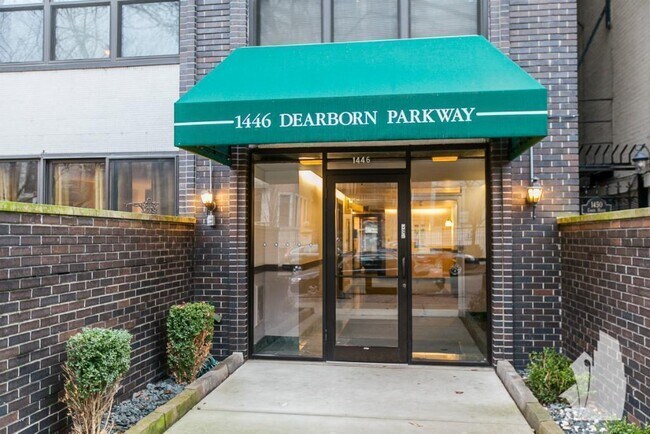 Foto del edificio - 1322 N Dearborn St