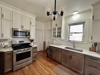 Building Photo - 28 Otis St
