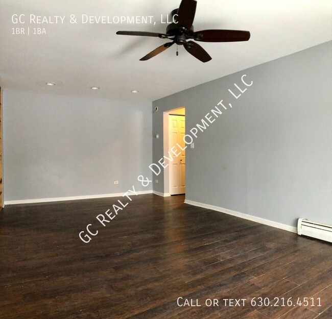 Building Photo - ***DOWNTOWN PALATINE- WALK TO METRA  / 1 B...
