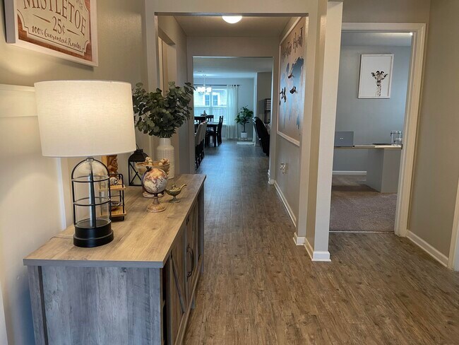 Building Photo - 717 Widgeon Wy