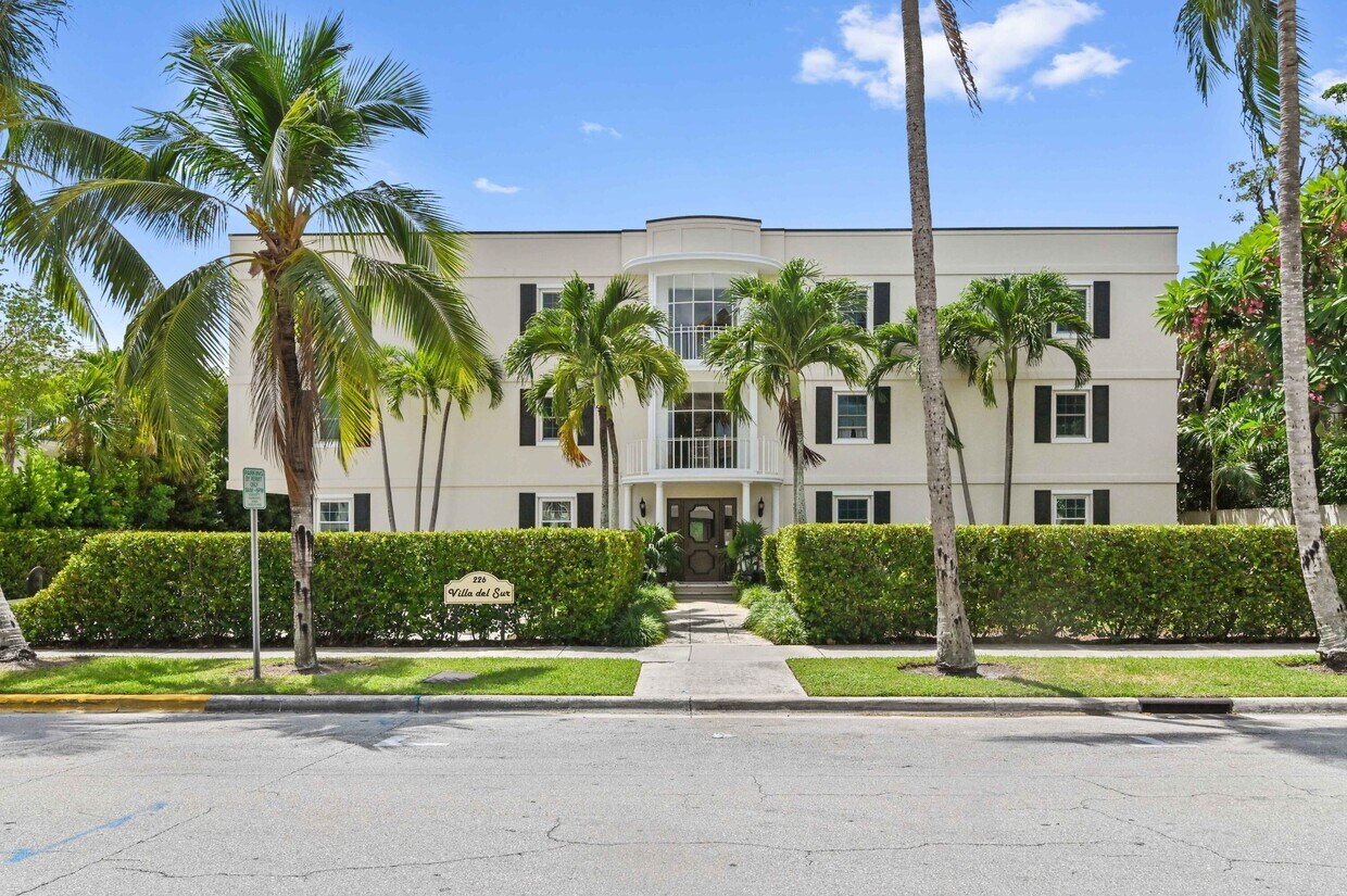 Primary Photo - 226 Brazilian Ave