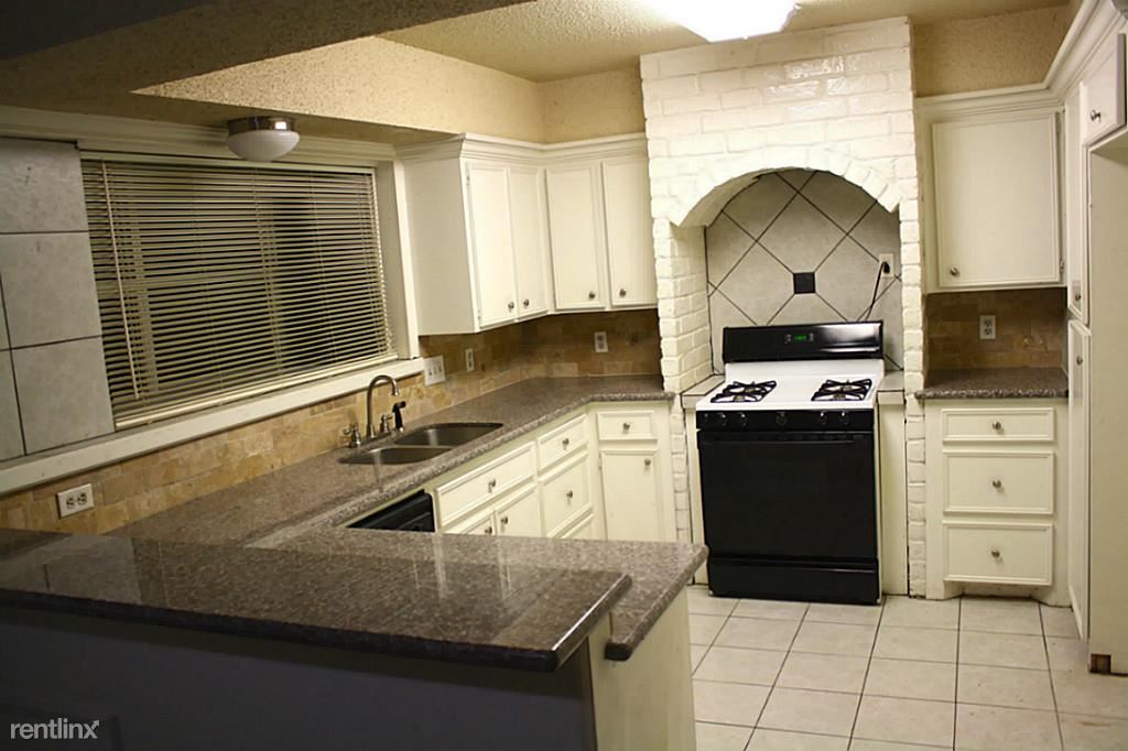 Foto principal - 14423 Woodforest Blvd