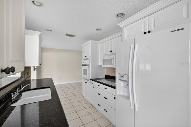 Building Photo - 4300 50th Pl S