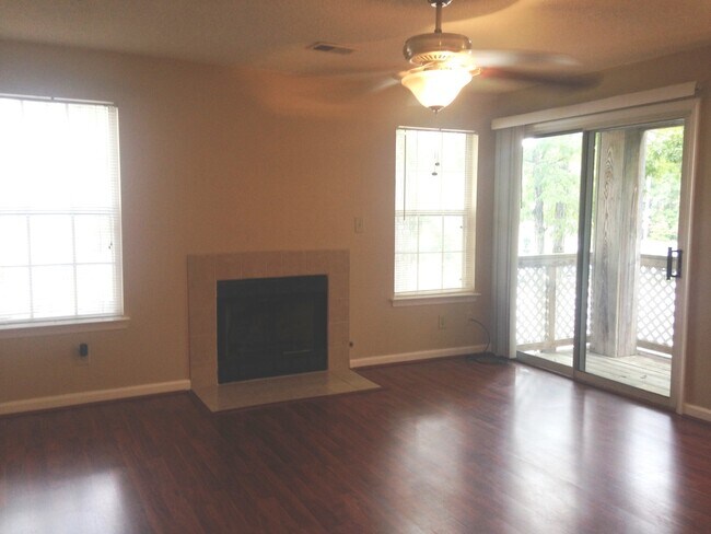 Foto del edificio - Daybreak Condos