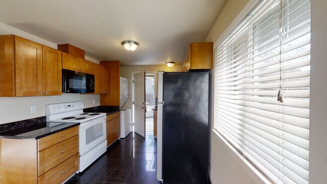 Gabinetes de calidad - 318 120th St S