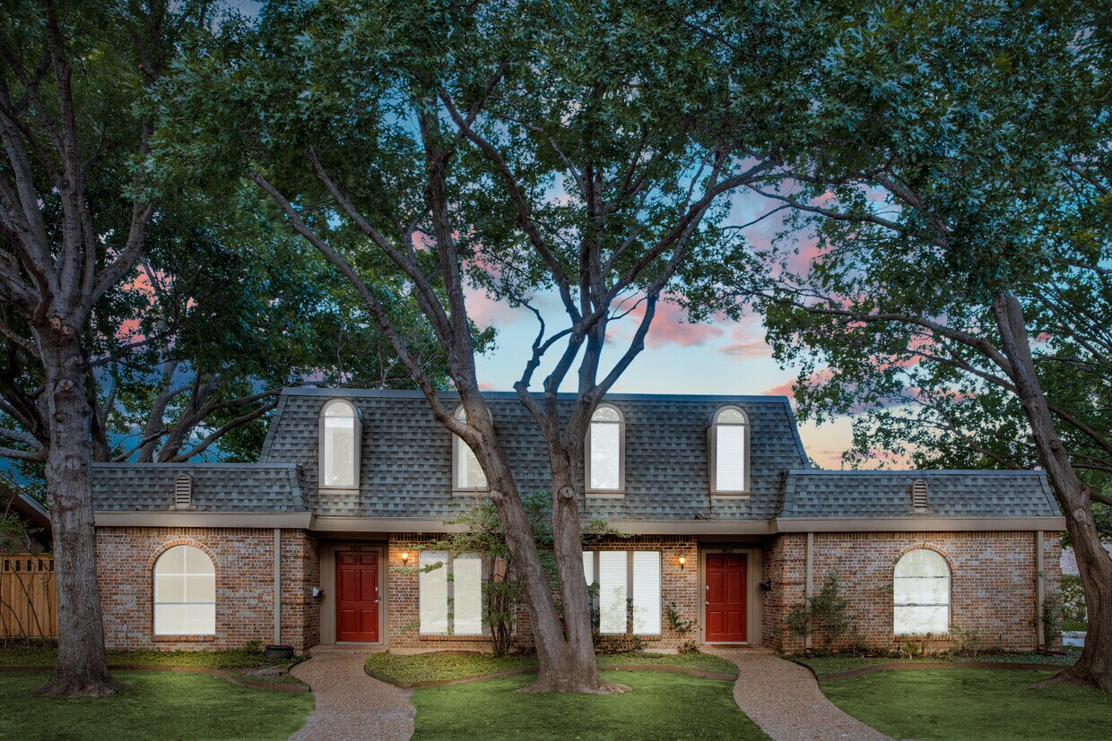 Primary Photo - 9808 Crest Meadow Dr
