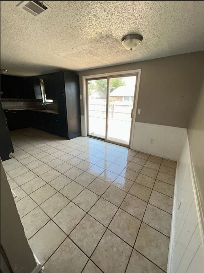 Building Photo - RENT TO OWN – EDMOND, OK