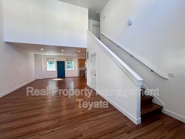 Building Photo - 929 Nevada St