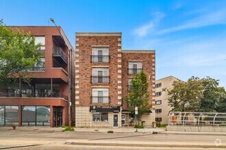 Building Photo - 4968 N Milwaukee Ave