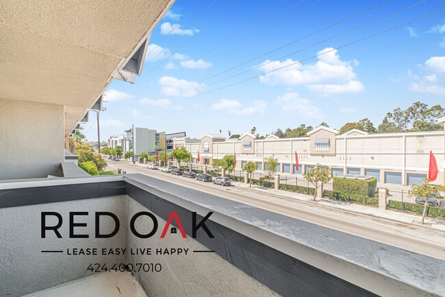 Foto del edificio - 10201 Woodbine St