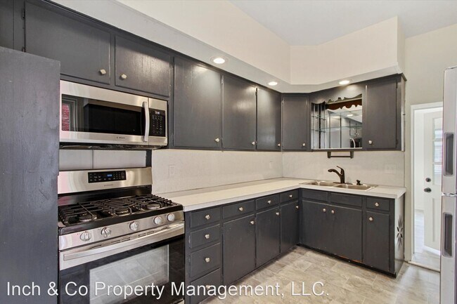 Foto del edificio - 5 br, 1.5 bath House - 320 Reinecke Pl